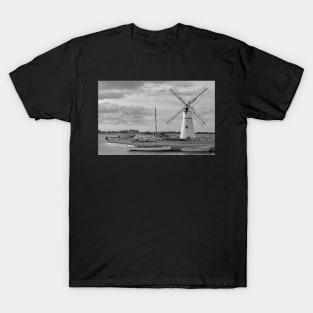 Thurne Mill on the riverbank of Thurne Mouth in the Norfolk Broads National Park T-Shirt